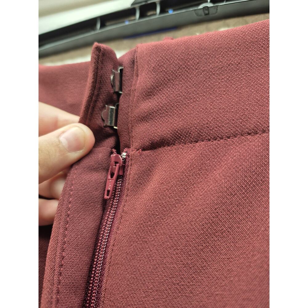 Intempo Pants Womens Size XL Burgundy Stretchy Pockets Straight Leg 7354 - Picture 2 of 9